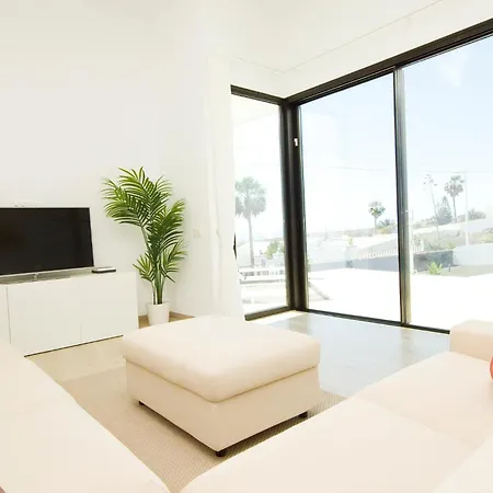 Mendoza - By Az Villa *